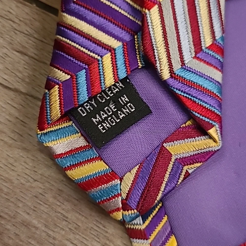 DUCHAMP London Metallic Multicolor Zig Zag Striped Pattern Silk Tie RARE NEW‎